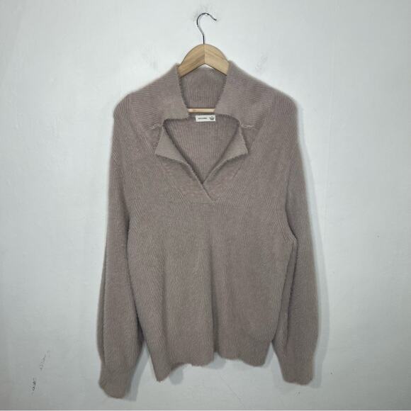 Gentle Fawn Sweaters - Gentle Fawn Fuzzy Collared V Neck Pullover Sweater Size Small